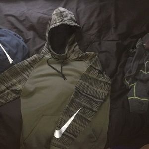 Nike hoodie men’s small